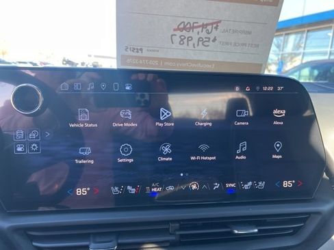 Used 2025 Chevrolet Silverado EV LT AWD/4WD image 22