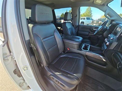 Used 2022 GMC Sierra 2500 Denali image 16