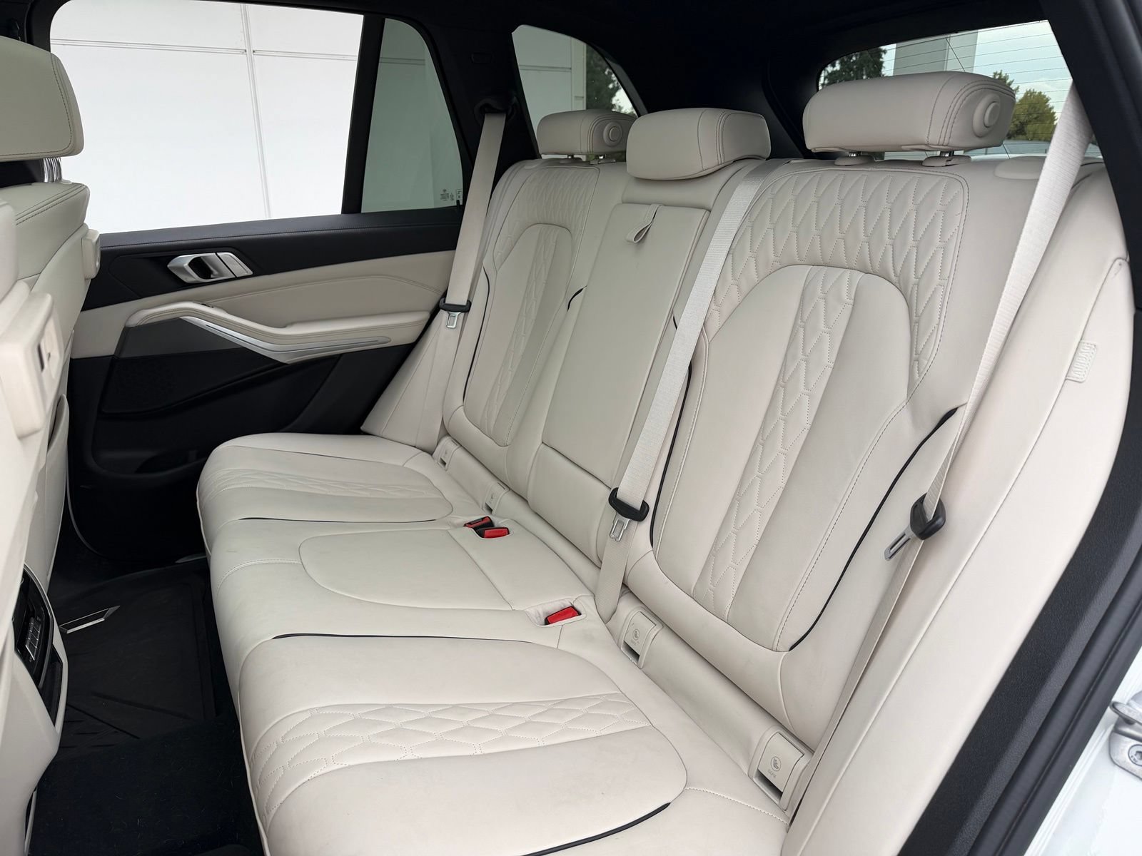 Used 2023 BMW X5 xDrive40i w/ M Sport Package AWD/4WD image 15