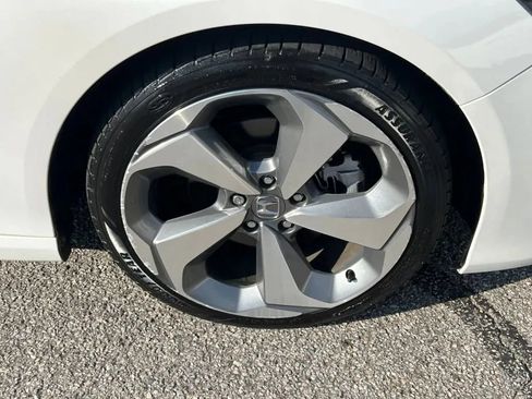 Used 2020 Honda Accord Touring image 34