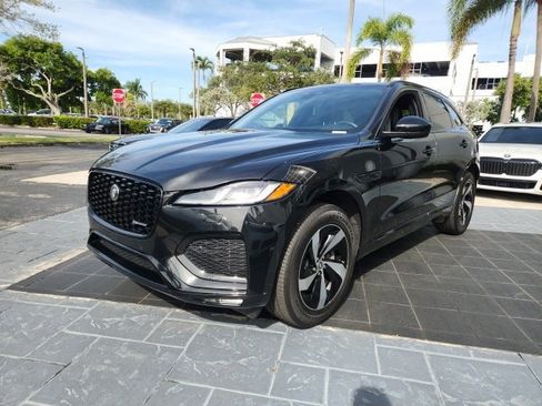 Used 2025 Jaguar F-PACE R-Dynamic S image 15