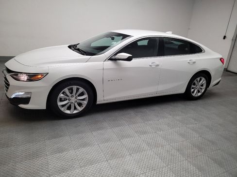 Used 2023 Chevrolet Malibu LT FWD image 2