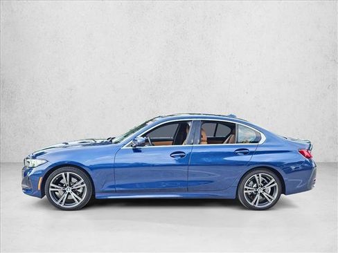 Used 2024 BMW 330i Sedan w/ Premium Package RWD image 9