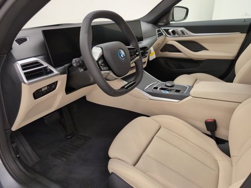 Certified 2025 BMW i4 eDrive40 w/ Premium Package image 4
