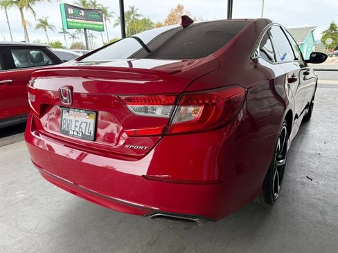 Used 2018 Honda Accord Sport image 11