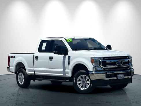 Used 2022 Ford F250 XLT AWD/4WD image 2