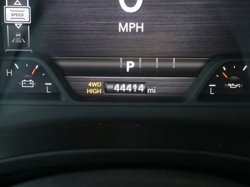 Used 2025 RAM 1500 Laramie image 30