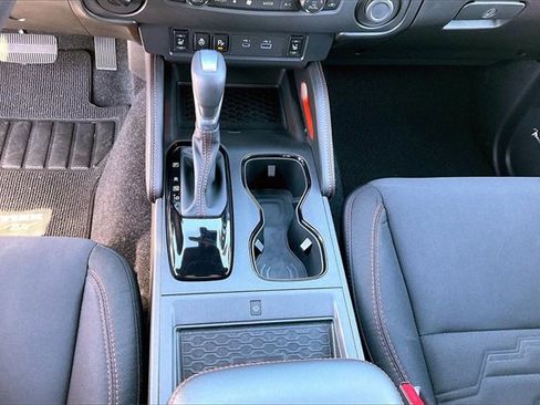 Certified 2025 Nissan Frontier PRO-4X w/ Pro Convenience Package image 13