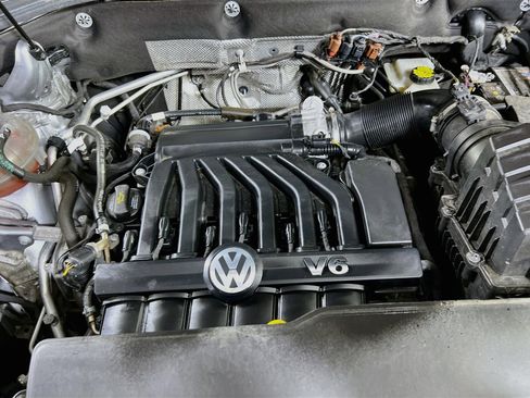Used 2023 Volkswagen Atlas Cross Sport SE AWD/4WD image 29