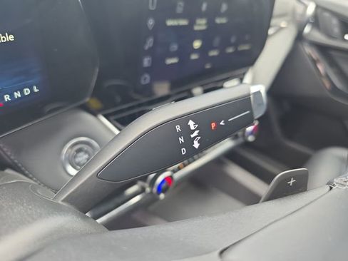 Used 2025 Chevrolet Equinox LT w/ Convenience Package II FWD image 24