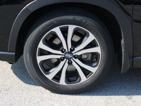 Used 2024 Subaru Forester Limited image 33