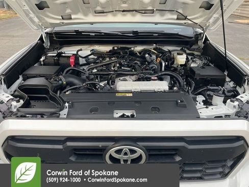 Used 2025 Toyota Tacoma TRD Off-Road image 35