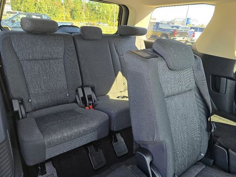 Used 2022 Ford Expedition XLT image 14