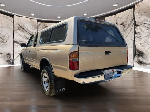 Used 2000 Toyota Tacoma 4x4 Xtracab image 8
