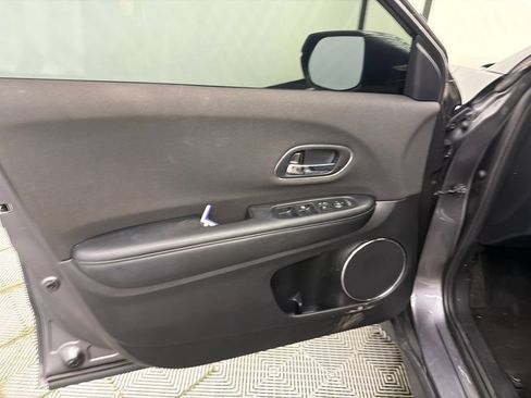 Used 2022 Honda HR-V EX image 10