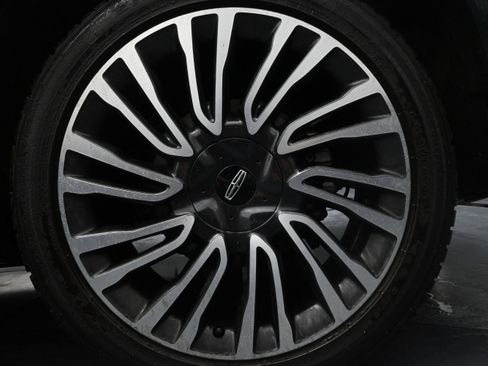 Used 2022 Lincoln Corsair Reserve w/ Equipment Group 201A AWD/4WD image 11
