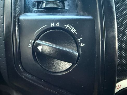 Used 2010 Toyota Tacoma 4x4 Access Cab V6 image 47