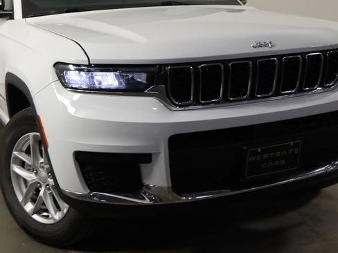 Used 2022 Jeep Grand Cherokee L Laredo w/ Luxury Tech Group I AWD/4WD image 46