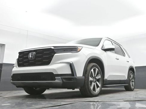 Used 2024 Honda Pilot Elite image 46