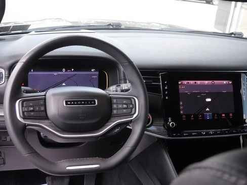 Used 2022 Jeep Wagoneer Series III image 22