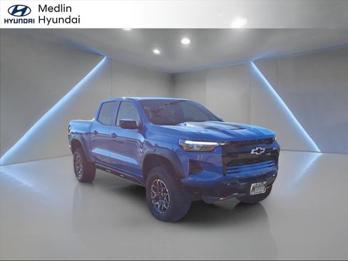 Used 2025 Chevrolet Colorado ZR2 w/ Technology Package image 1