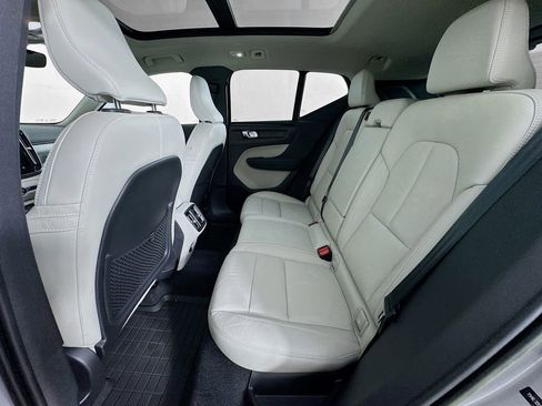 Used 2023 Volvo XC40 B5 Plus w/ Driver Assist Package AWD/4WD image 23