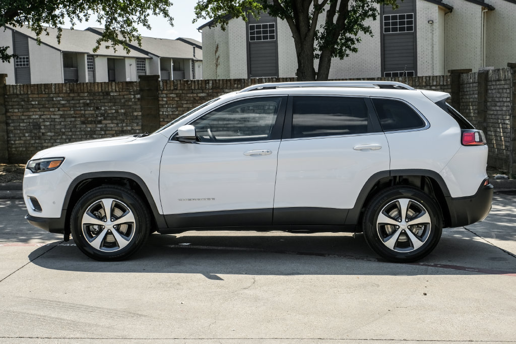 Used 2021 Jeep Cherokee Limited AWD/4WD image 21
