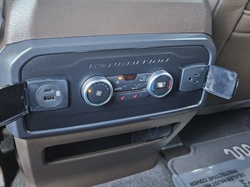 Used 2022 Ford Expedition King Ranch image 17