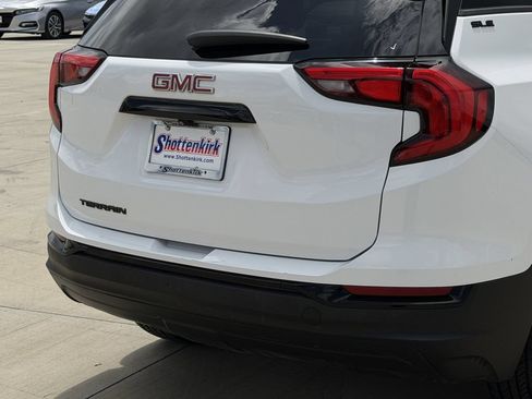 Used 2019 GMC Terrain SLE w/ Driver Convenience Package FWD image 6