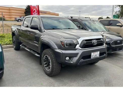 Used 2013 Toyota Tacoma PreRunner w/ SR5 Pkg RWD image 2