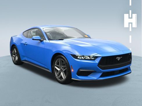 Used 2025 Ford Mustang Premium RWD image 2
