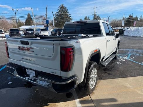 Used 2024 GMC Sierra 2500 SLT w/ SLT Premium Package image 3