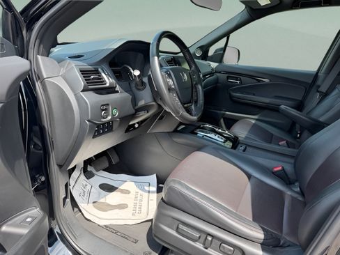 Certified 2023 Honda Ridgeline Black Edition image 9