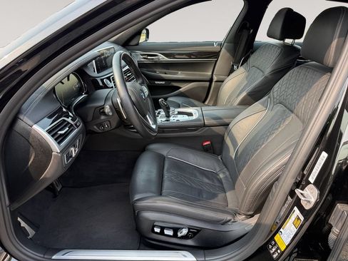 Used 2018 BMW 750i xDrive AWD/4WD image 2