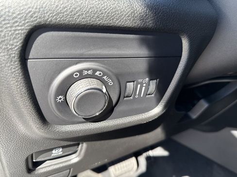 New 2025 Jeep Grand Cherokee L Laredo w/ Trailer Tow Package image 27