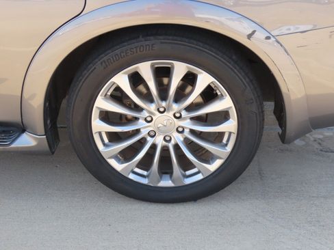Used 2015 INFINITI QX80 2WD w/ Deluxe Technology Package image 18