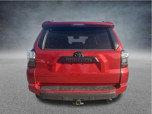 Used 2019 Toyota 4Runner TRD Off-Road Premium AWD/4WD image 9