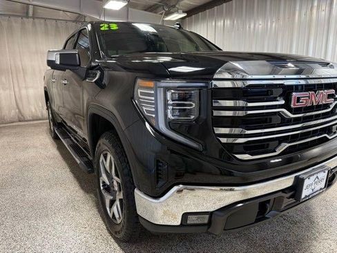 Used 2023 GMC Sierra 1500 SLT w/ SLT Premium Package image 7