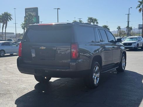 Used 2017 Chevrolet Suburban LT image 6
