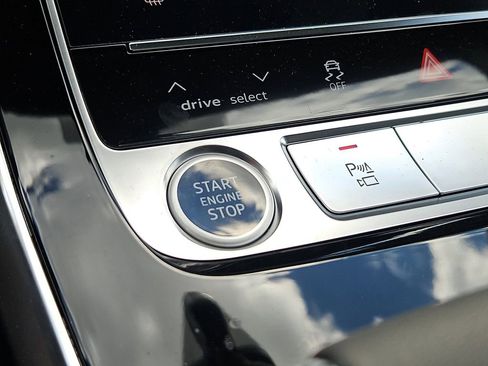 New 2025 Audi Q7 3.0T Premium Plus image 17