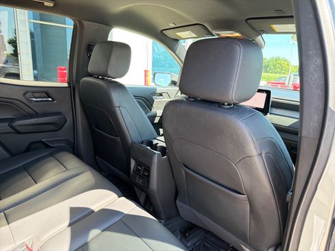 Used 2024 Chevrolet Colorado LT w/ LT Convenience Package III RWD image 28