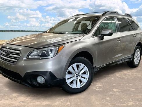 Used 2015 Subaru Outback 2.5i Premium image 3