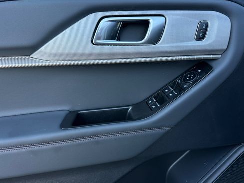 New 2026 Ford Explorer Active w/ Active Comfort Package image 10