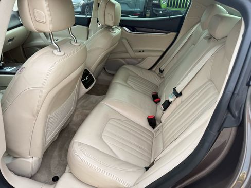 Used 2015 Maserati Ghibli S image 17