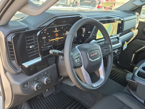 New 2026 GMC Sierra 1500 SLE w/ Preferred Package AWD/4WD image 10
