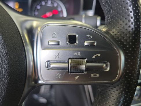 Used 2019 Mercedes-Benz C 300 Sedan image 23