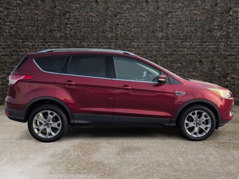 Used 2016 Ford Escape Titanium FWD image 3
