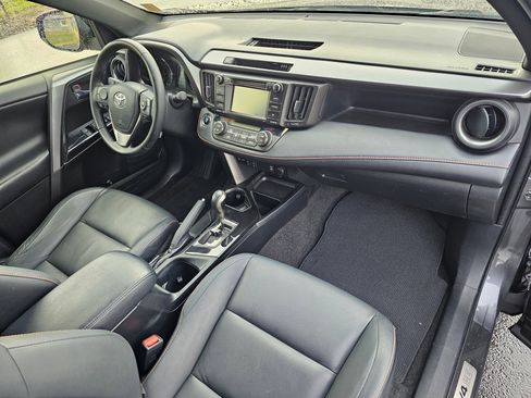 Used 2017 Toyota RAV4 SE w/ Power Extra Value Package AWD/4WD image 39