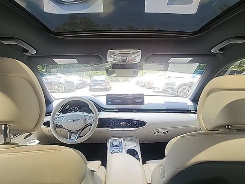 Used 2025 Genesis Electrified GV70 AWD/4WD image 26