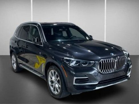 Used 2023 BMW X5 xDrive40i AWD/4WD image 2